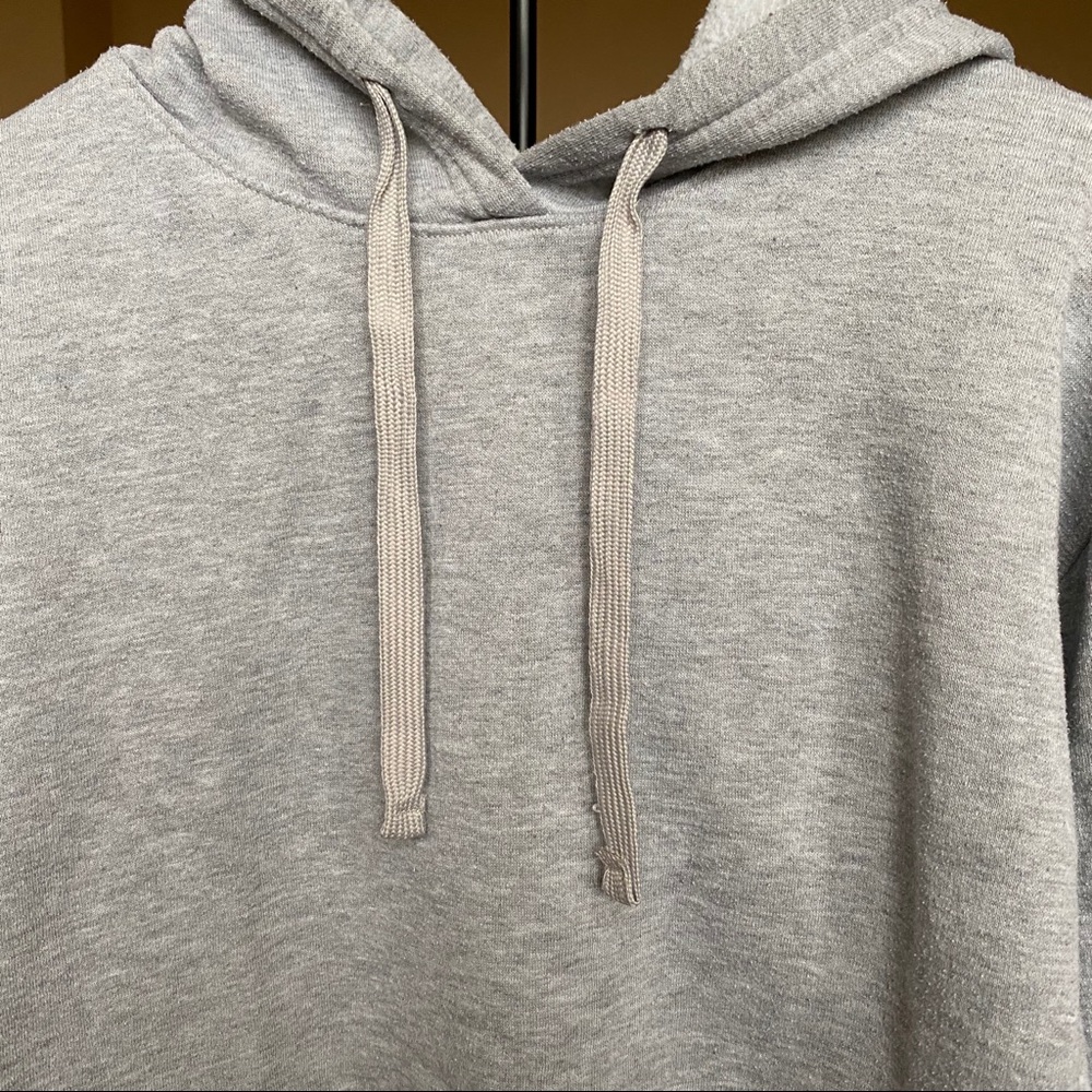 ✨Basic Cropped Grey Hoodie - Picture 2 of 3